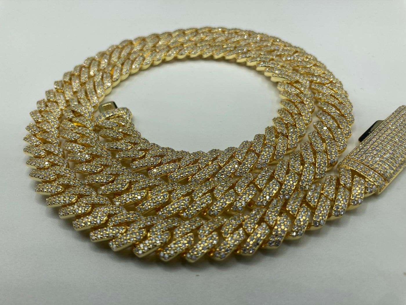 Moissanite Cuban Link Chain Bracelet Set in Yellow Gold 10mm with GRA Certificate